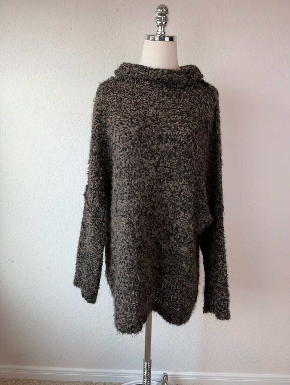 Free People Brown Alpaca Oversized Sweater size Medium